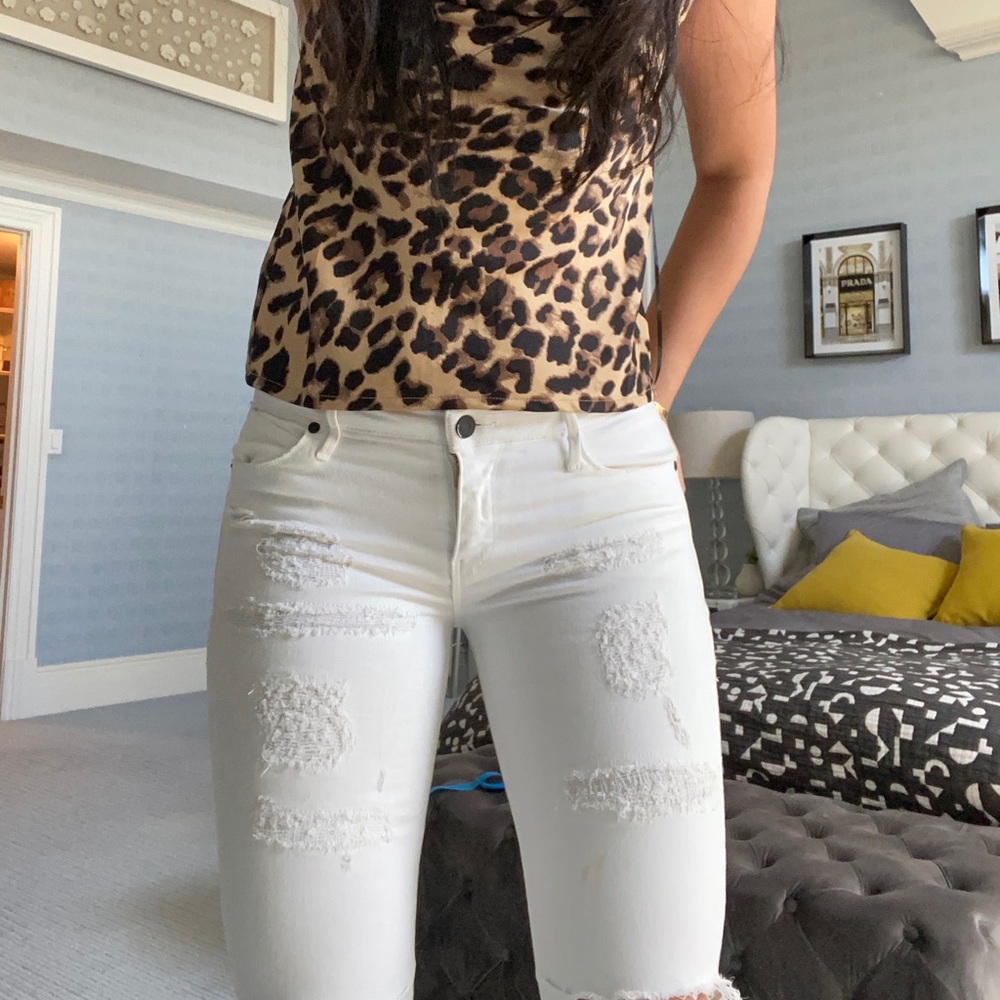 RtA white distressed jeans size 25